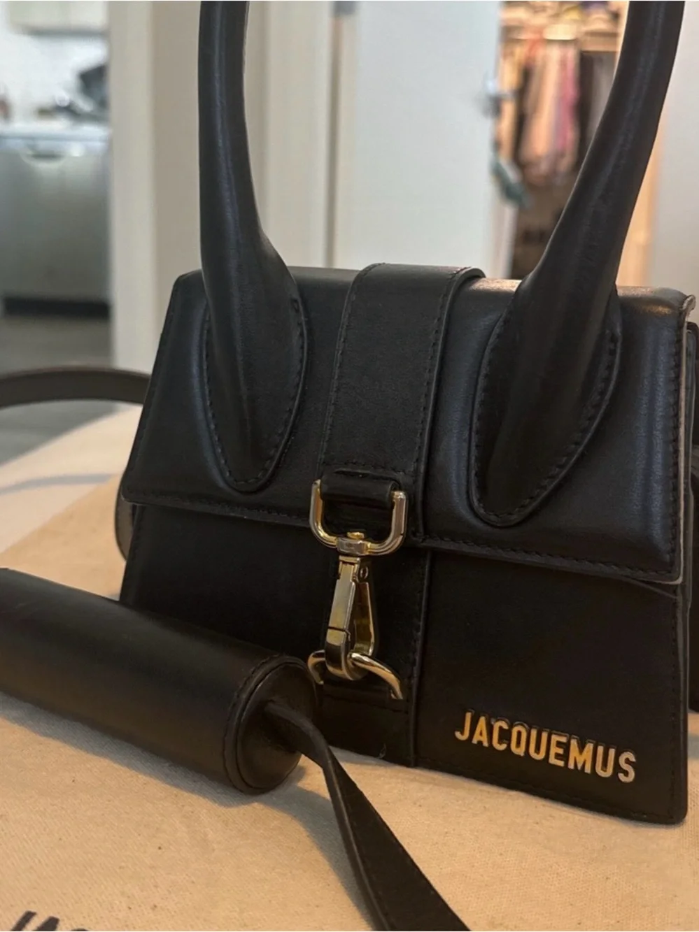 Jacquemus Black Leather Messenger Bag with Gold Hardware - Picture 4 of 5